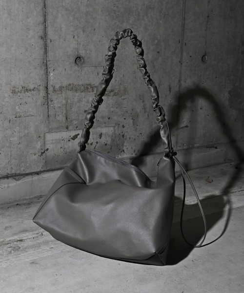 ASSORT BIG GATHER SHOULDER BAG/アソートビッグギャザー
