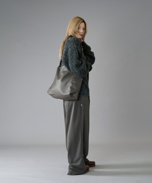 kutir(クティール)の「ASSORT BIG GATHER SHOULDER BAG/アソートビッグギャザーショルダーバック(ショルダーバッグ・メンズ・ブラック系/チャコールグレー/グレー/ブラック・FREE)」の14枚目の写真