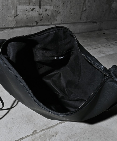 kutir(クティール)の「ASSORT BIG GATHER SHOULDER BAG/アソートビッグギャザーショルダーバック(ショルダーバッグ・メンズ・ブラック系/チャコールグレー/グレー/ブラック・FREE)」の8枚目の写真