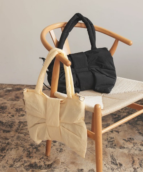 DONOBAN(ドノバン)の「リボントート(トートバッグ・レディース・ブラック/アイボリー/レッド/ブルー・ONE)」の21枚目の写真