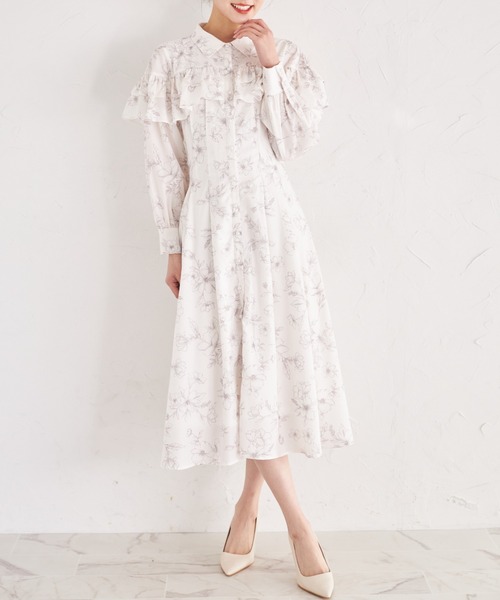tocco closet(トッコ クローゼット)の「パール釦バックレースアップフリルヨークフラワープリントシャツワンピース(ワンピース・レディース・オフホワイト/ラベンダー・M)」の6枚目の写真