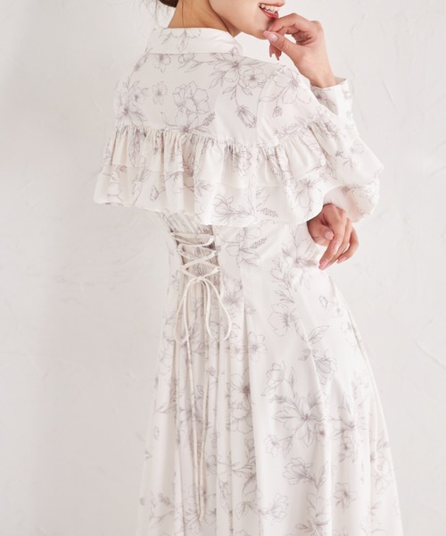 tocco closet(トッコ クローゼット)の「パール釦バックレースアップフリルヨークフラワープリントシャツワンピース(ワンピース・レディース・オフホワイト/ラベンダー・M)」の13枚目の写真