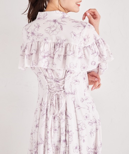 tocco closet(トッコ クローゼット)の「パール釦バックレースアップフリルヨークフラワープリントシャツワンピース(ワンピース・レディース・オフホワイト/ラベンダー・M)」の11枚目の写真