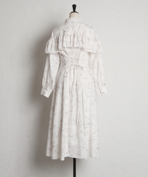 tocco closet(トッコ クローゼット)の「パール釦バックレースアップフリルヨークフラワープリントシャツワンピース(ワンピース・レディース・オフホワイト/ラベンダー・M)」の12枚目の写真