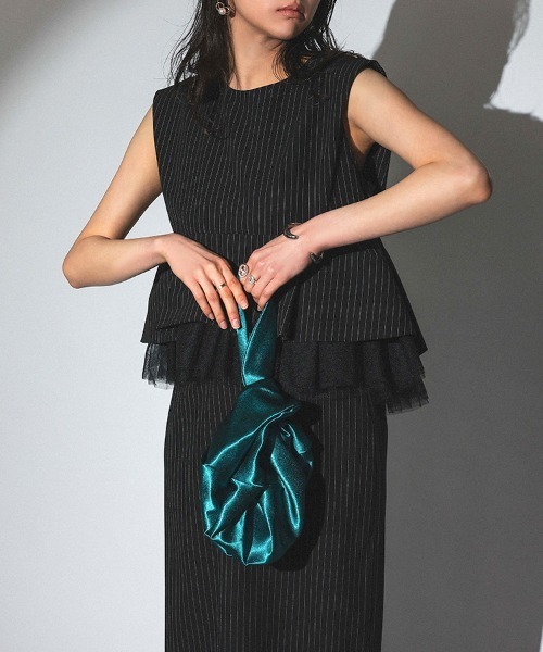 DONOBAN(ドノバン)の「【ANDRESD】pinstripe peplum setup dress セットアップ ドレス ブラウス スカート 2点セット セレモニー 結婚式 二次会 同窓会 成人式 入学式 卒業式 お呼ばれ パーティードレス オケージョンドレス(ドレス・レディース・ブラック/ベージュ・L/M/S)」の4枚目の写真