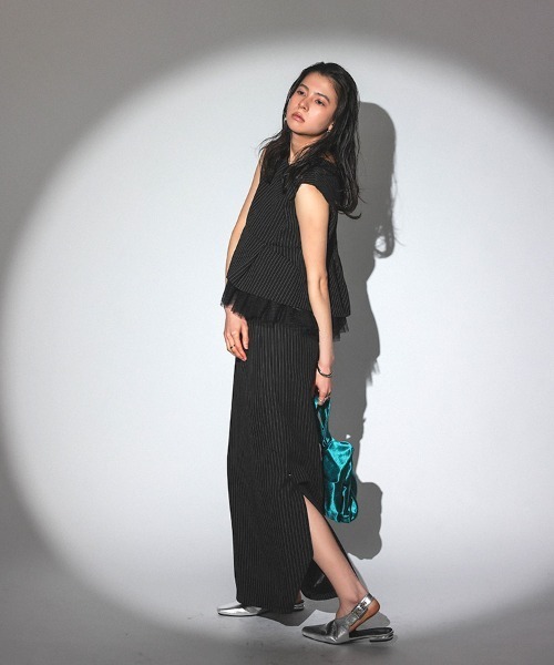 DONOBAN(ドノバン)の「【ANDRESD】pinstripe peplum setup dress セットアップ ドレス ブラウス スカート 2点セット セレモニー 結婚式 二次会 同窓会 成人式 入学式 卒業式 お呼ばれ パーティードレス オケージョンドレス(ドレス・レディース・ブラック/ベージュ・L/M/S)」の6枚目の写真