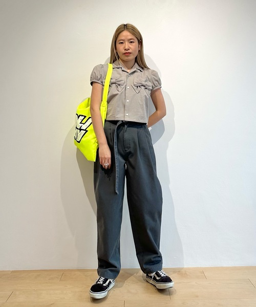 HOLIDAY（ホリデイ）の「BOW PUFF S/S SHIRT ボウパフショートスリーブシャツ（シャツ/ブラウス・レディース・ブラック/グレイッシュベージュ・ONE SIZE）」の17枚目の写真