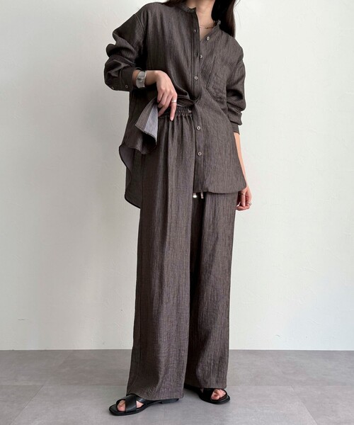 fredy emue（フレディエミュ）の「《セットアップ対応》Shiny creapイージーパンツ（その他パンツ・レディース・ブラウン/ブラック/ベージュ・38/36）」の9枚目の写真