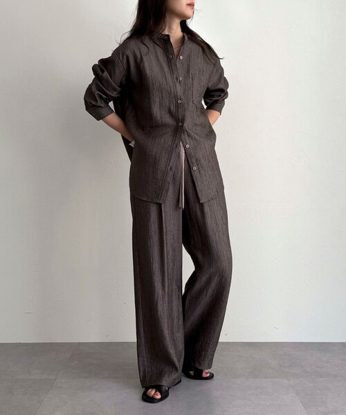 fredy emue（フレディエミュ）の「《セットアップ対応》Shiny creapイージーパンツ（その他パンツ・レディース・ブラウン/ブラック/ベージュ・38/36）」の12枚目の写真