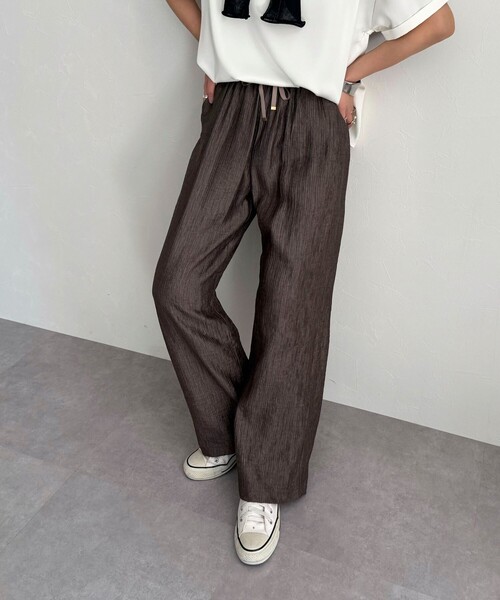 fredy emue（フレディエミュ）の「《セットアップ対応》Shiny creapイージーパンツ（その他パンツ・レディース・ブラウン/ブラック/ベージュ・38/36）」の21枚目の写真