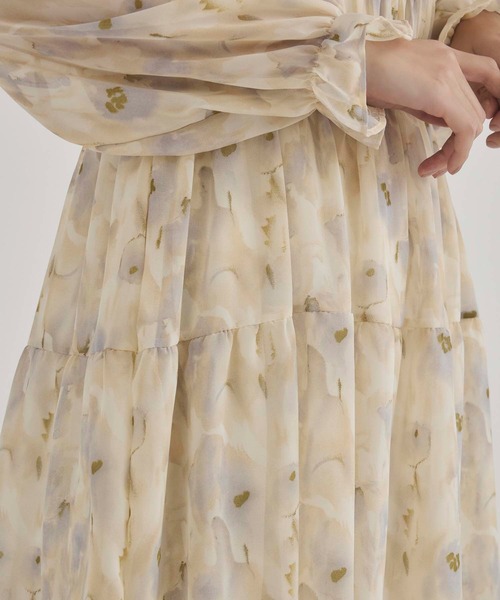 fifth（フィフス）の「水彩フラワー柄シャーリングワンピース（ワンピース・レディース・ラベンダー/イエロー・M）」の6枚目の写真