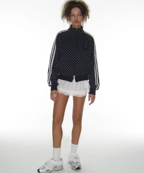 CRANK（クランク）の「★K-POPアイドル着用 CRANK／フリルシューカバー（シューズアクセサリー・レディース・ブラック/ホワイト・FREE）」の17枚目の写真