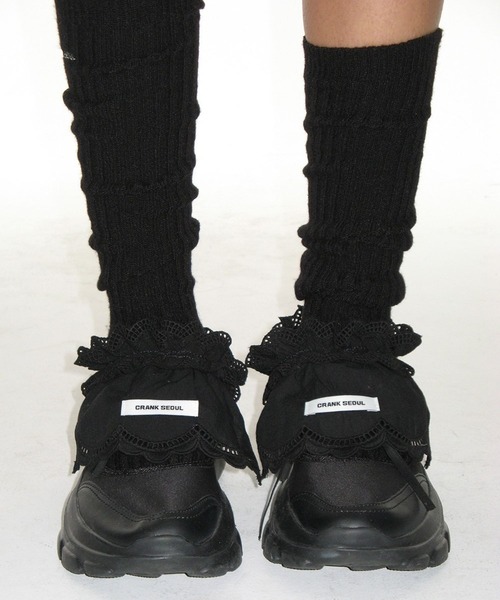 CRANK（クランク）の「★K-POPアイドル着用 CRANK／フリルシューカバー（シューズアクセサリー・レディース・ブラック/ホワイト・FREE）」の7枚目の写真