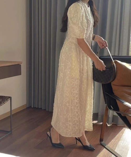 FREE STYLISTS(フリー スタイリスト)の「YUGA_YGMC エンボス加工ドレスワンピース(ドレス・レディース・ブラック/オフホワイト・FREE)」の7枚目の写真