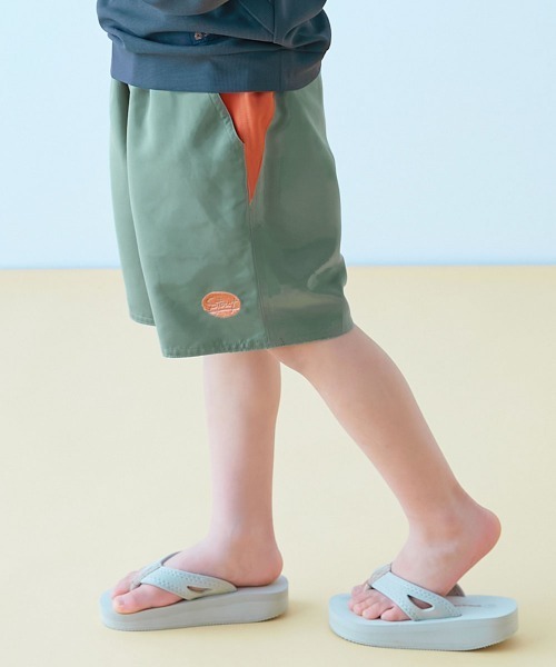 devirock(デビロック)の「服っぽく着られる 配色デザイン UVカット サーフパンツ水着(水着・キッズ・カーキ/ダークネイビー/スミクロ・130cm/120cm/110cm/100cm/160cm/150cm/140cm)」の2枚目の写真