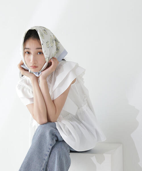 NATURAL BEAUTY BASIC(ナチュラルビューティーベーシック)の「コミックフラワースカーフ(バンダナ/スカーフ・レディース・オフホワイト/ピンク・FREE)」の4枚目の写真