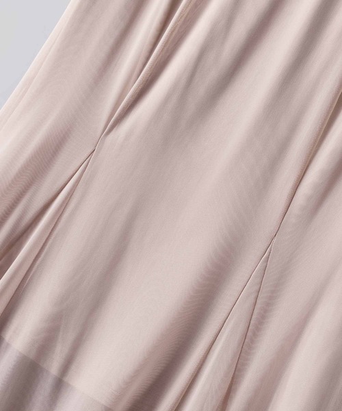 SAISON DE PAPILLON(セゾンドパピヨン)の「マーメイドチュールロングスカート(スカート・レディース・チャコール/ベージュ/ブラック・L/M/S)」の4枚目の写真