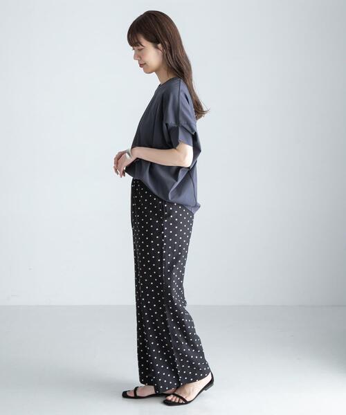 URBAN RESEARCH Sonny Label（アーバンリサーチサニーレーベル）の「『WEB限定』吸水速乾UVクールタッチドルマンプルオーバー（Tシャツ/カットソー・レディース・オフホワイト/チャコールグレー/ブルー/グレー系その他・FREE）」の18枚目の写真