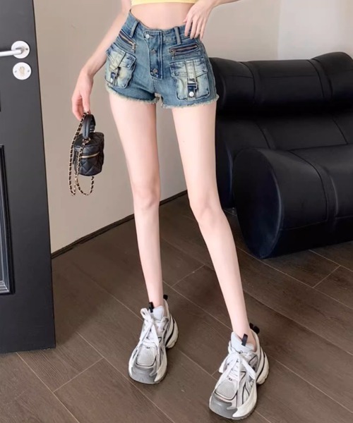 .KOM(ドットコム)の「A'GEM/9 × .kom 『.KOM/ドットケーオーエム』 カーゴポケット付きショートパンツ(その他パンツ・レディース・ブラウン/ホワイト/ブラック/ブルー・S/M)」の16枚目の写真