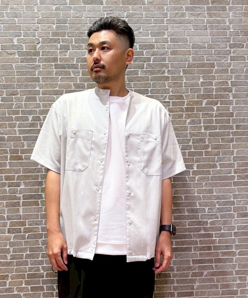 Grand PARK（グランドパーク）の「リネンライクポリエステルバンドカラーシャツ（シャツ/ブラウス・メンズ・チャコールグレー/カーキ/ネイビー/オフホワイト/グレー・MEDIUM/LARGE）」の14枚目の写真