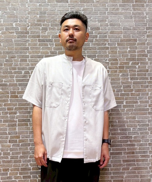 Grand PARK（グランドパーク）の「リネンライクポリエステルバンドカラーシャツ（シャツ/ブラウス・メンズ・チャコールグレー/カーキ/ネイビー/オフホワイト/グレー・MEDIUM/LARGE）」の16枚目の写真