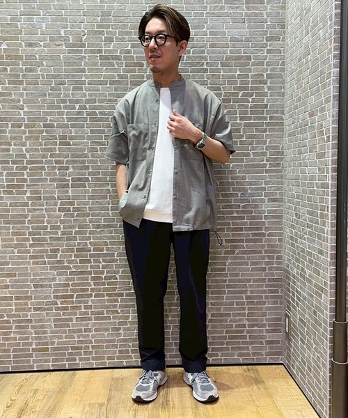 Grand PARK（グランドパーク）の「リネンライクポリエステルバンドカラーシャツ（シャツ/ブラウス・メンズ・チャコールグレー/カーキ/ネイビー/オフホワイト/グレー・MEDIUM/LARGE）」の21枚目の写真