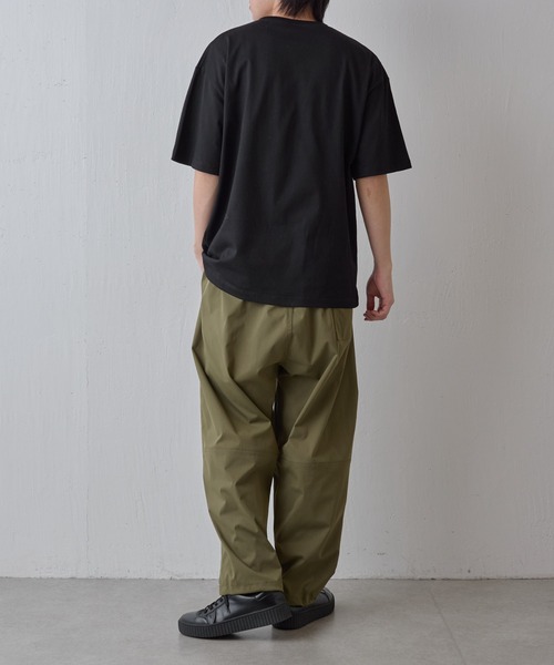 COLONY 2139(コロニートゥーワンスリーナイン)の「隠しプリントロゴTシャツ(Tシャツ/カットソー・メンズ・ホワイト/ブラック・MEDIUM/LARGE)」の10枚目の写真