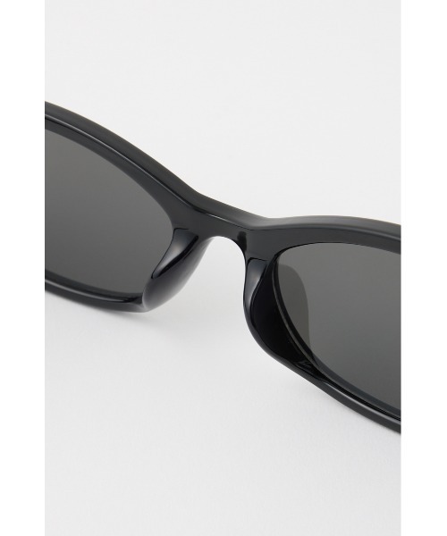 SLY（スライ）の「EDGE FRAME EYE WEAR エッジ フレーム アイウェア サングラス（サングラス・レディース・ブラック/ブラウン・FREE）」の7枚目の写真