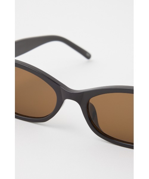 SLY（スライ）の「EDGE FRAME EYE WEAR エッジ フレーム アイウェア サングラス（サングラス・レディース・ブラック/ブラウン・FREE）」の14枚目の写真