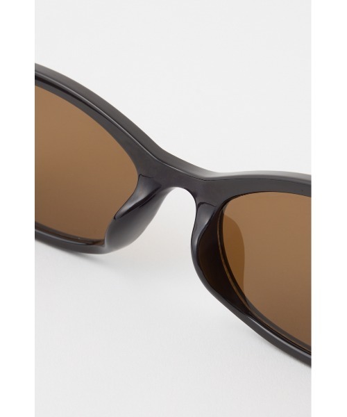 SLY（スライ）の「EDGE FRAME EYE WEAR エッジ フレーム アイウェア サングラス（サングラス・レディース・ブラック/ブラウン・FREE）」の15枚目の写真