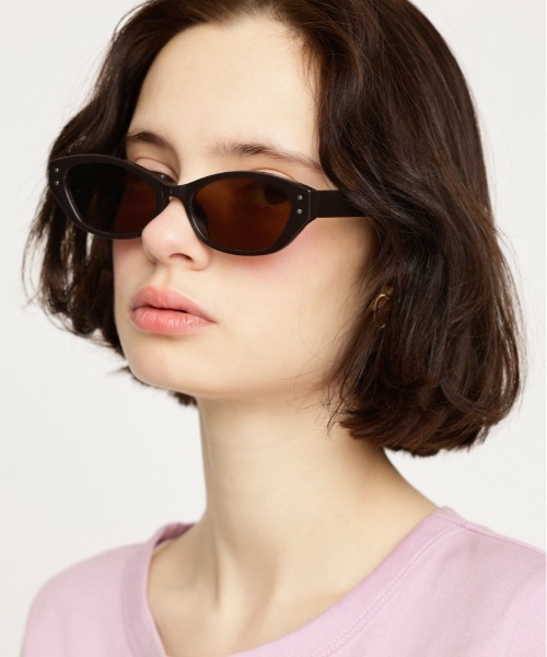 SLY（スライ）の「EDGE FRAME EYE WEAR エッジ フレーム アイウェア サングラス（サングラス・レディース・ブラック/ブラウン・FREE）」の17枚目の写真