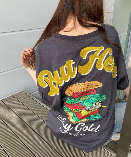 GLAMOROUS JANE(グラマラスジェーン)の「クルードルマンハンバーガープリントTシャツ(Tシャツ/カットソー・レディース・ブラック/オフホワイト/チャコールグレー/杢グレー・FREE)」の4枚目の写真