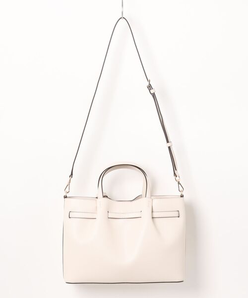 MICHAEL KORS（マイケルコース）の「CARSON センタージップ サッチェル ミディアム（ハンドバッグ・レディース・ベージュ系・FREE）」の2枚目の写真
