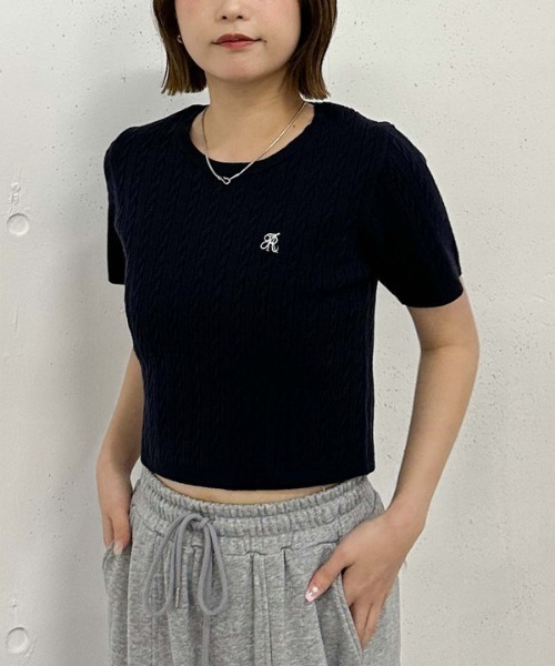 archives（アルシーヴ）の「ハーフスリーブロゴ刺繍ケーブルニット（ニット/セーター・レディース・アイボリー/グレー/ネイビー/イエロー/レッド・MEDIUM）」の16枚目の写真