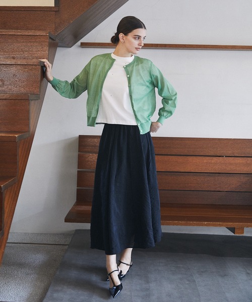 LE SOUK HOLIDAY(ルスークホリデー)の「【新色追加】モックネックスムースTシャツ【接触冷感・吸水速乾】(Tシャツ/カットソー・レディース・ベージュ/ネイビー/イエロー/グリーン/レッド/オフホワイト/チャコールグレー/ブラック/カーキ/ライトグリーン/サックスブルー・M/L)」の12枚目の写真