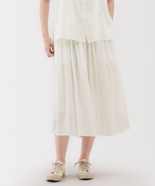 無印良品（ムジルシリョウヒン）の「婦人　強撚ボイル　ギャザースカート（スカート・レディース・ダークグリーン/ブラック/オフホワイト/ブラック系・L/M/S/XL）」の2枚目の写真