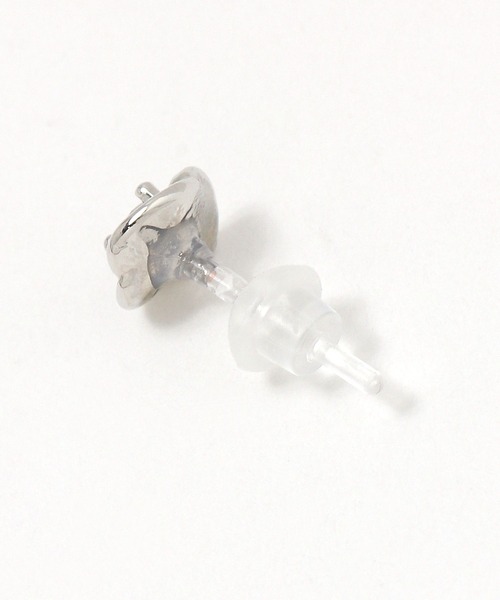 LAKOLE（ラコレ）の「スワールビジュー樹脂ポストピアス / 323738（ピアス（両耳用）・レディース・その他1/その他2・FREE）」の3枚目の写真