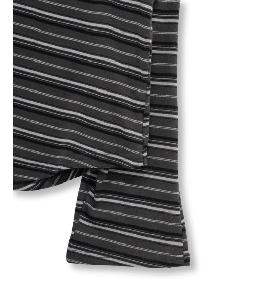 Enewd nina(エニュードニーナ)の「ストライプ ボタン オフショルダー Tシャツ ベージュ ブラック 秋冬新作(Tシャツ/カットソー・レディース・ベージュ/ブラック/サンドベージュ・FREE)」の19枚目の写真