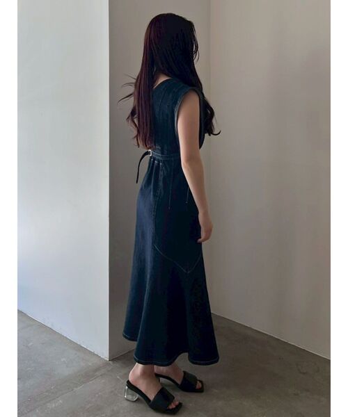 Lee（リー）の「【Leeコラボ】フレアスリーブデニムワンピース（ワンピース・レディース・ブラック/インディゴブルー・SMALL/MEDIUM）」の7枚目の写真