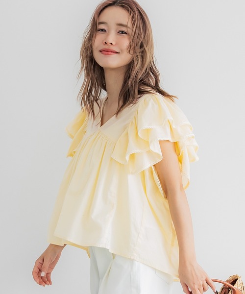 coca（coca）（コカ）の「Vネック袖フリルブラウス（シャツ/ブラウス・レディース・イエロー/チャコール/ホワイト/グレイッシュベージュ・L/M）」の4枚目の写真