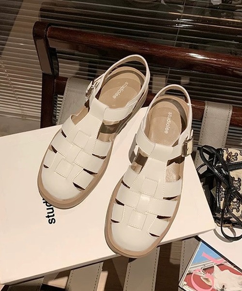 shopnikoniko(ショップニコニコ)の「グルカサンダル フラットソールサンダル(サンダル・レディース・ホワイト/ブラック・38/37/36/39)」の3枚目の写真
