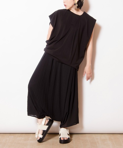 OSMOSIS(オズモーシス)の「プリーツレイヤードアラジンパンツ(その他パンツ・レディース・ブラック/ライトグレー/ブルー・ONE SIZE)」の14枚目の写真