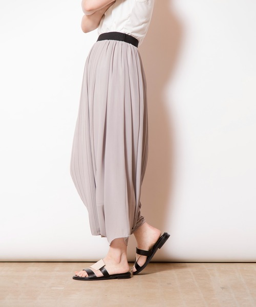 OSMOSIS(オズモーシス)の「プリーツレイヤードアラジンパンツ(その他パンツ・レディース・ブラック/ライトグレー/ブルー・ONE SIZE)」の11枚目の写真