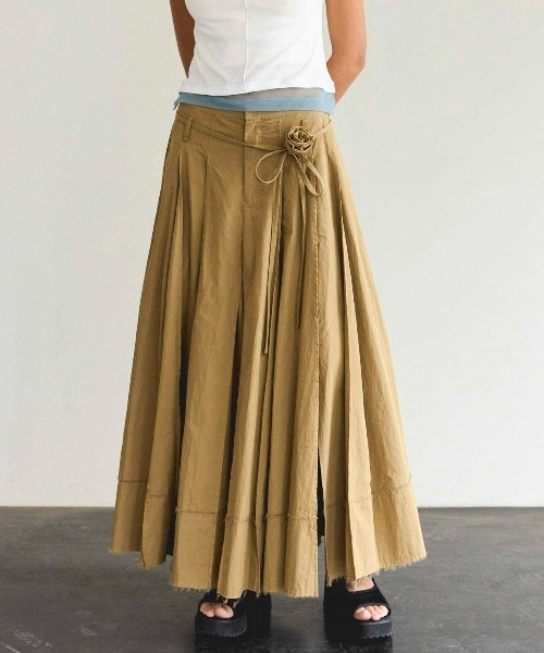 MAISON SPECIAL（メゾンスペシャル）の「Pleated Cotton Pants/コットンプリーツパンツ（その他パンツ・レディース・ブラック/ベージュ/オフホワイト・36/38）」の3枚目の写真
