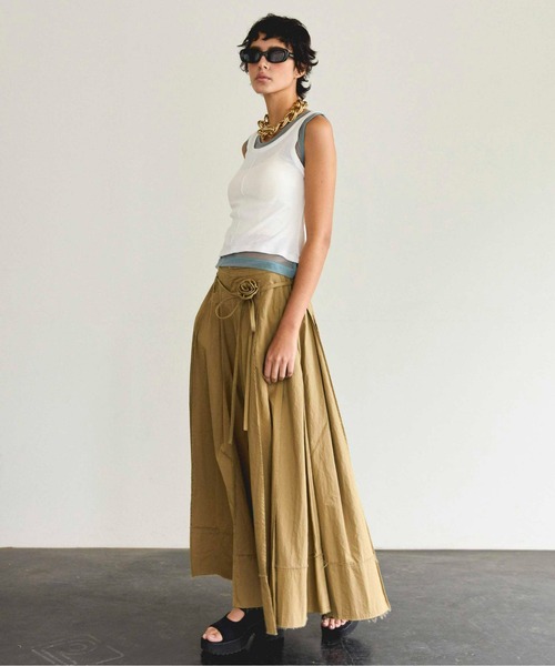 MAISON SPECIAL（メゾンスペシャル）の「Pleated Cotton Pants/コットンプリーツパンツ（その他パンツ・レディース・ブラック/ベージュ/オフホワイト・36/38）」の4枚目の写真