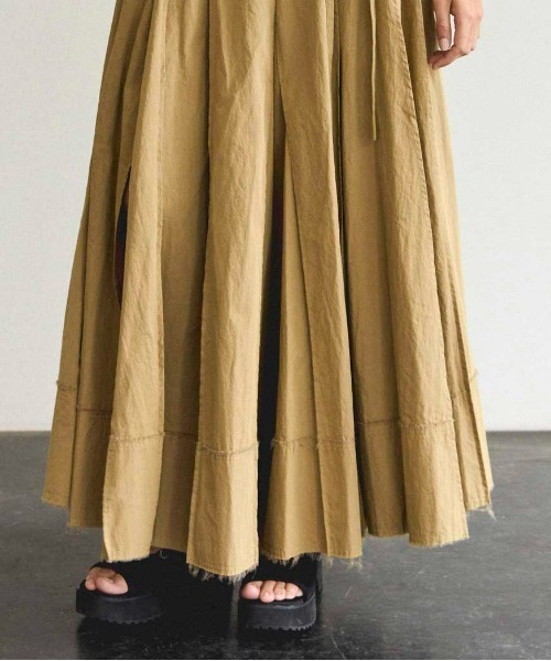 MAISON SPECIAL（メゾンスペシャル）の「Pleated Cotton Pants/コットンプリーツパンツ（その他パンツ・レディース・ブラック/ベージュ/オフホワイト・36/38）」の13枚目の写真