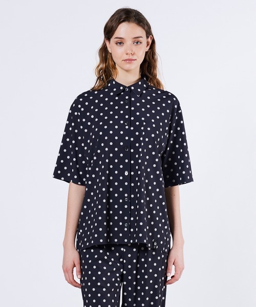 DOUBLE STANDARD CLOTHING(ダブルスタンダードクロージング)の「ウェーブロンダブルデンビープリントシャツ(シャツ/ブラウス・レディース・サックスブルー/ブラック・38/36)」の2枚目の写真