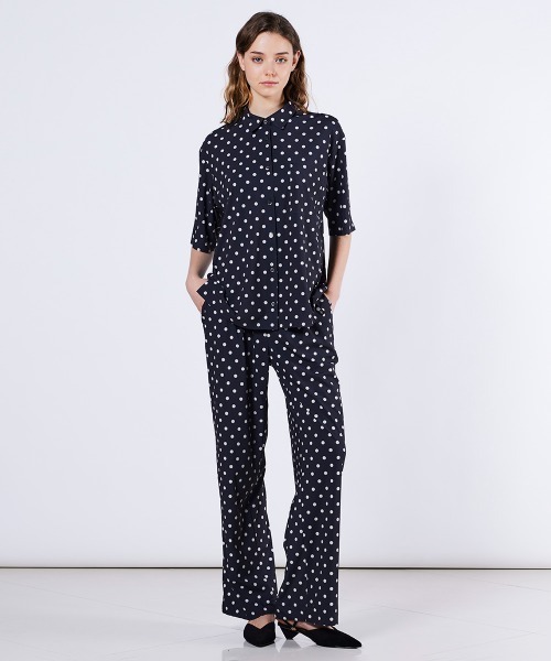 DOUBLE STANDARD CLOTHING(ダブルスタンダードクロージング)の「ウェーブロンダブルデンビープリントシャツ(シャツ/ブラウス・レディース・サックスブルー/ブラック・38/36)」の19枚目の写真