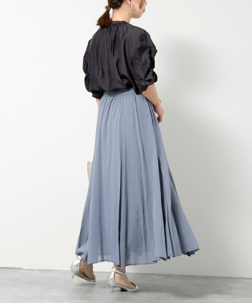 MICO COULIER（ミコクリエ）の「シルキーローンボリューム袖ブラウス（シャツ/ブラウス・レディース・オフホワイト/チャコールグレー/ミント・38）」の21枚目の写真