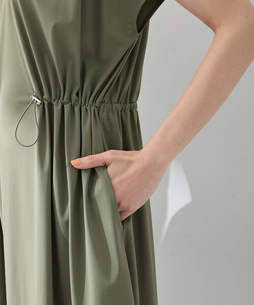 A/C DESIGN BY ALPHA CUBIC（エーシーデザインバイアルファキュービック）の「2025春夏【接触冷感・UVカット・はっ水加工】裾メッシュ切替えラッシュワンピース（ワンピース・レディース・ブラック/カーキ・M/L）」の13枚目の写真